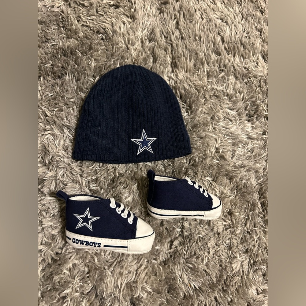 Dallas cowboys baby hat and shoes